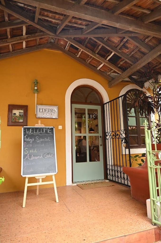 Ederra Stays & Cafe Panaji Exterior photo